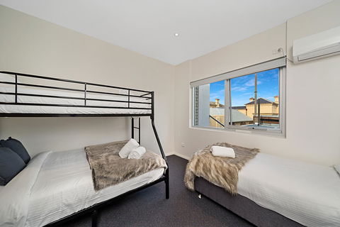 Carlton Suites - Gold Coast 4U 22
