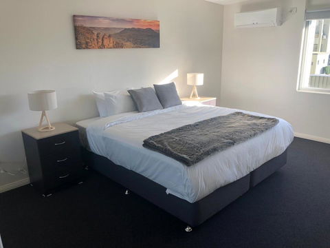 Carlton Suites - Gold Coast 4U 1