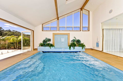 One Mile Mansion - Private Coastal Retreat FREE FAMILY ADVENTURE PASS - Gold Coast 4U 4