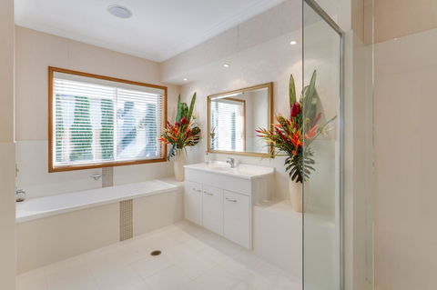 One Mile Mansion - Private Coastal Retreat FREE FAMILY ADVENTURE PASS - Gold Coast 4U 9