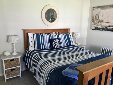 Lakeview Cottage - Gold Coast 4U 4