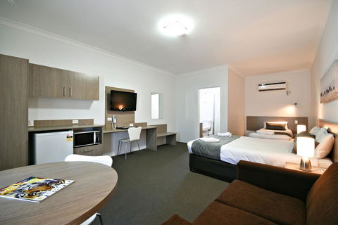 The Aberdeen Motel - Gold Coast 4U 5
