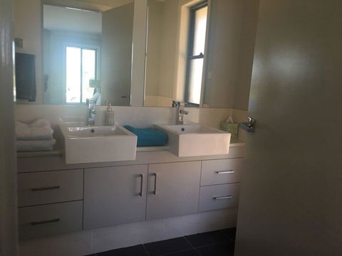 Sydney Amazing Holiday Home Bridal BnB - Gold Coast 4U 10