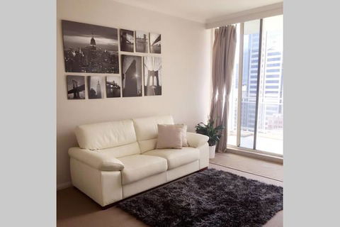 Kent CBD Apartment - Gold Coast 4U 5
