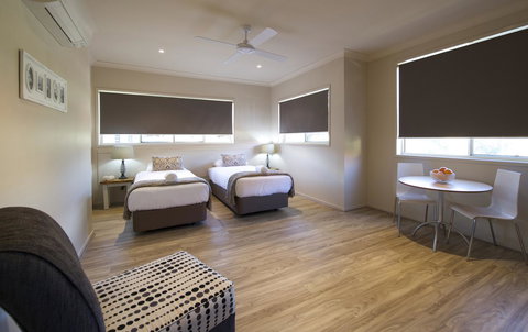 Marty's @ Little Beach - Accommodation Gold Coast 21