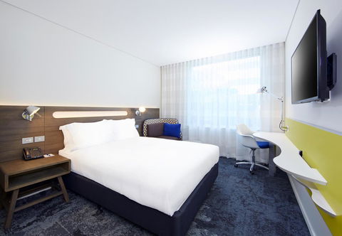Holiday Inn Express Sydney Macquarie Park, An IHG Hotel - Gold Coast 4U 4