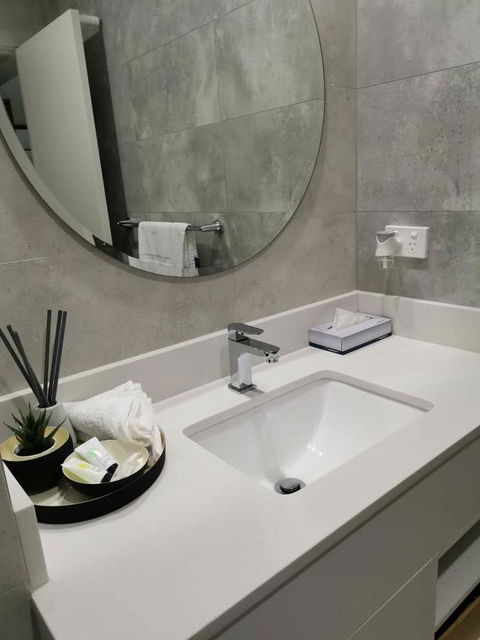 The Select Inn Ryde - Gold Coast 4U 2