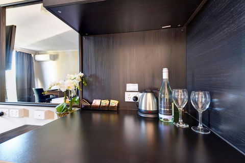 The Select Inn Ryde - Gold Coast 4U 24