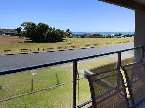 2 Cliff Road - Accommodation Gold Coast 4