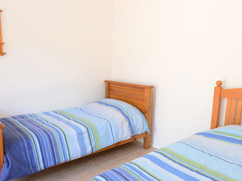 2 Cliff Road - Accommodation Gold Coast 2