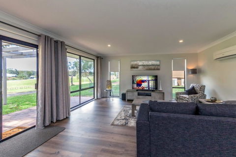 Horizons Retreat & Golf, Villa 133 - Accommodation Gold Coast 2