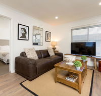 Sleeping in Style - Central  Sophisticated - Gold Coast 4U