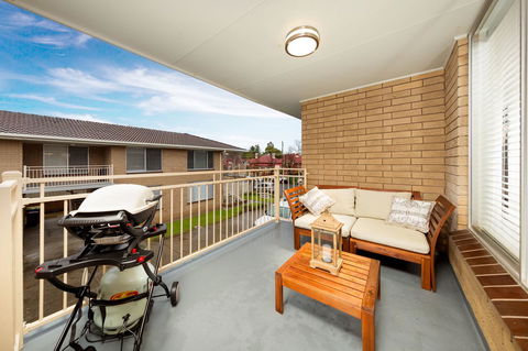 Sleeping In Style - Central & Sophisticated - Gold Coast 4U 1