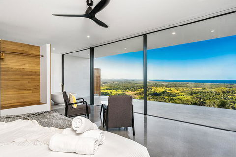 Sundays At Byron - Gold Coast 4U 32