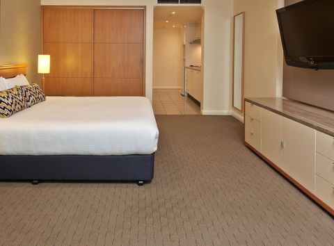Rydges Darling Square Apartment Hotel - Gold Coast 4U 24