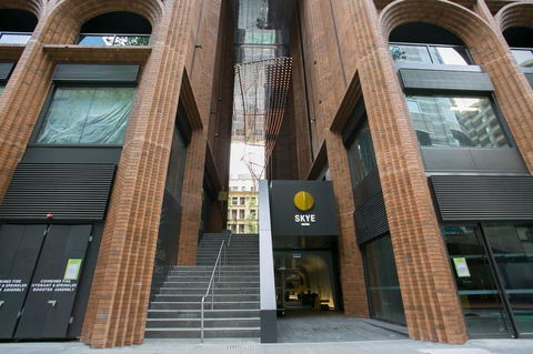 Newly Settled Three Bedrooms Apartment In CBD - Gold Coast 4U 5