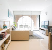 Newly settled three bedrooms apartment in CBD - Accommodation Gold Coast