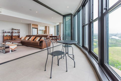 180Â° Water View Three Bedroom (wooden Furniture) - Gold Coast 4U 7