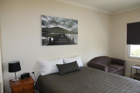 Tumut Apartments - Accommodation Gold Coast 4