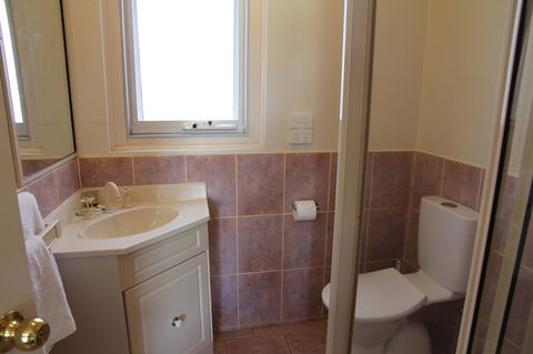Tumut Apartments - Accommodation Gold Coast 10