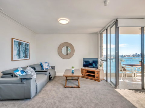 Panoramic Harbour Views And Unbeatable Comfort - 1 Gold Coast 2