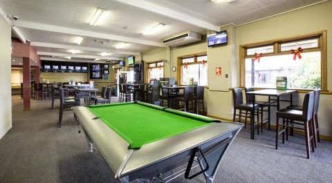 Nightcap At Hume Hotel - Gold Coast 4U 24