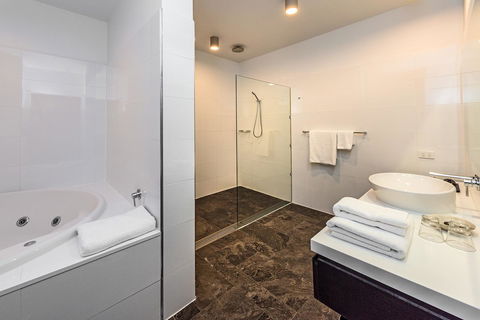 Park Proxi Gibraltar Bowral - 1 Gold Coast 24