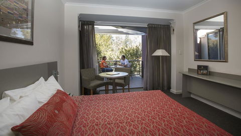 Stay At Alice Springs Hotel - Gold Coast 4U 2
