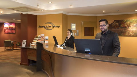Stay At Alice Springs Hotel - Gold Coast 4U 1
