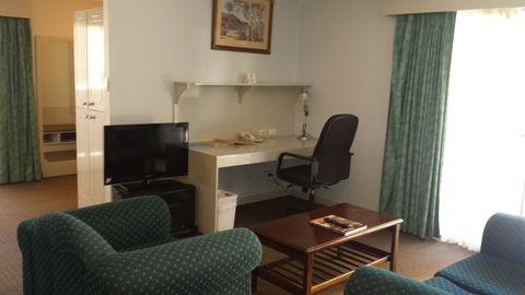 Stay At Alice Springs Hotel - Gold Coast 4U 16