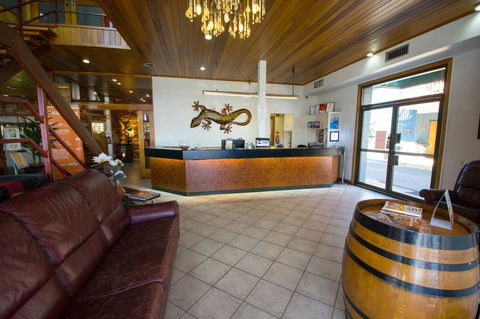 Elkira Court Motel - Accommodation Gold Coast 9