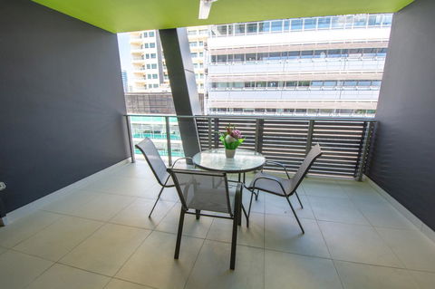 Magnum Serviced Apartments - Accommodation Gold Coast 13