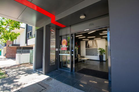 Magnum Serviced Apartments - Accommodation Gold Coast 25