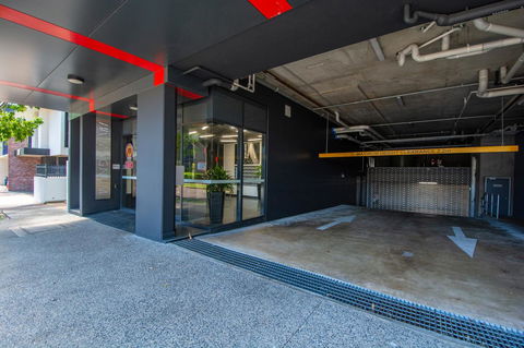 Magnum Serviced Apartments - Accommodation Gold Coast 16