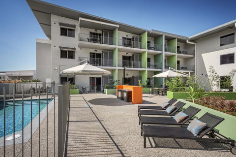 Hudson Berrimah - Accommodation Gold Coast 1