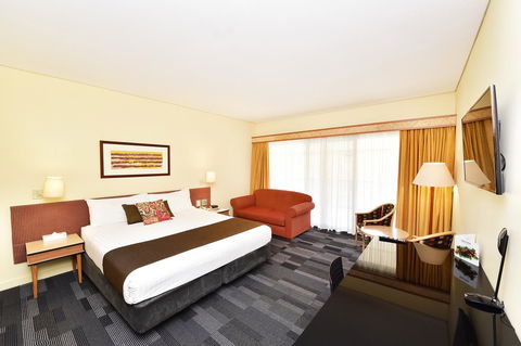 Mercure Alice Springs Resort - Gold Coast 4U 5