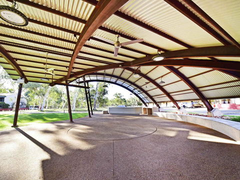 Mercure Alice Springs Resort - Gold Coast 4U 8