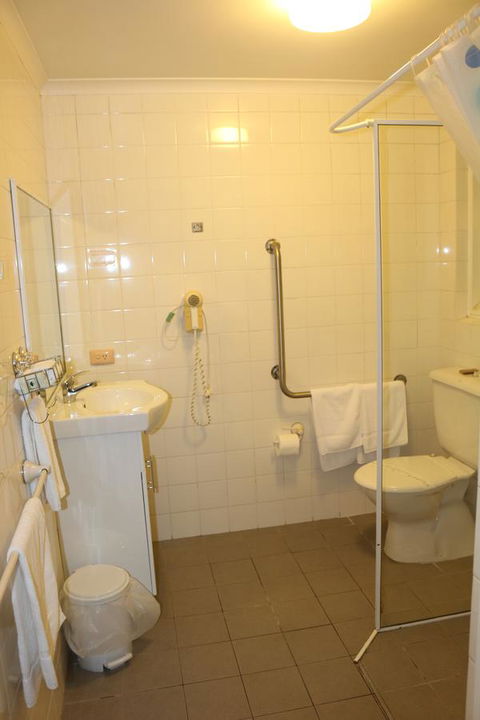 Golden Sands Motor Inn - Gold Coast 4U 23