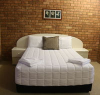 Golden Sands Motor Inn - Gold Coast 4U
