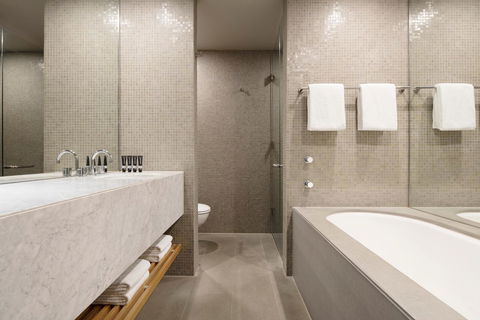 Hotel Realm - Accommodation Gold Coast 14