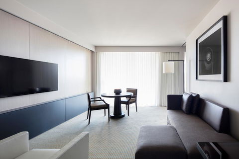 Hotel Realm - Accommodation Gold Coast 10