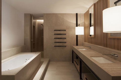 Hotel Realm - Accommodation Gold Coast 19