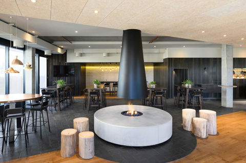 Hotel Realm - Accommodation Gold Coast 3