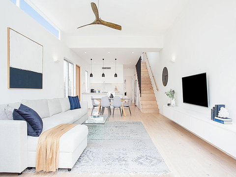 BONDI BLUE-hosted By:L'Abode Accommodation - Accommodation Gold Coast 2