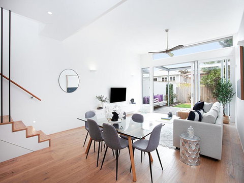 BONDI BLUE-hosted By:L'Abode Accommodation - Accommodation Gold Coast 0