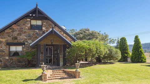 Bonn Abbey - Magnificent Stone Abbey - Gold Coast 4U 0