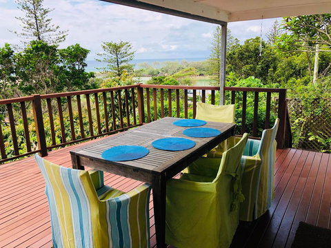 BOSCOBEL COTTAGE - MAGICAL BEACH & RIVER VIEWS - KINGSCLIFF - Accommodation Gold Coast 1