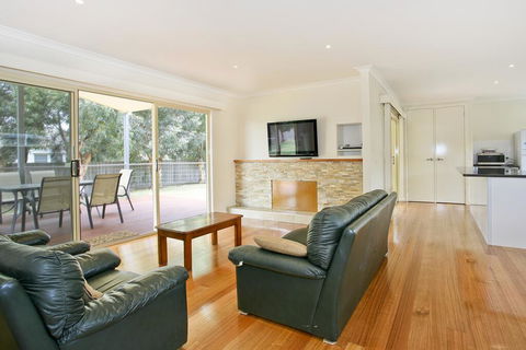 Boston Beach House 46 - Accommodation Gold Coast 1