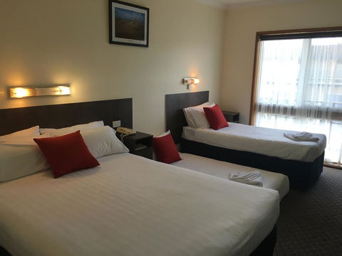 Boulevard Motor Inn - Gold Coast 4U 3