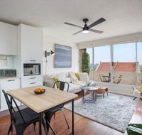 Boutique Apartment with Fantastic Harbour Views - Accommodation Gold Coast